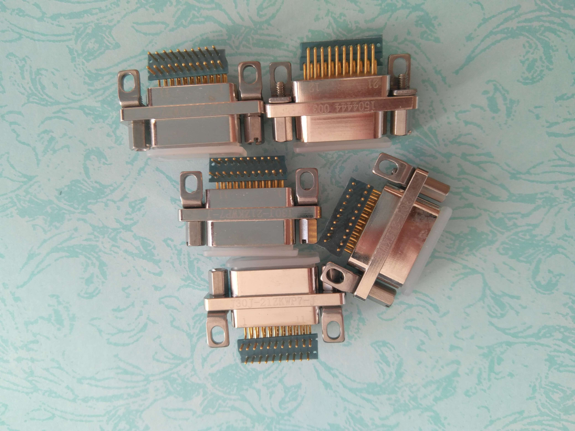 J30J-100TJ/ZK矩形連接器